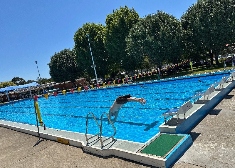 Gloucester pool new dive blocks